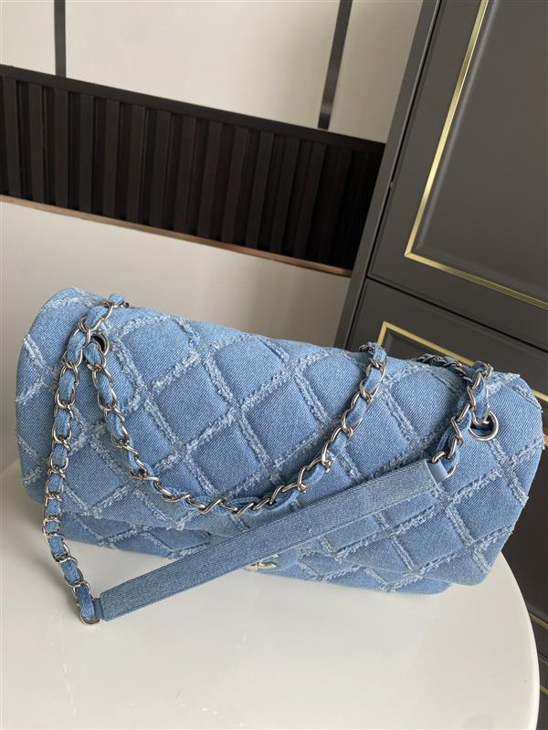 2026127213310121 700